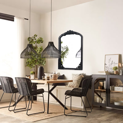 Miroir de sol sculpté en bois massif de forme arquée sur toute la longueur