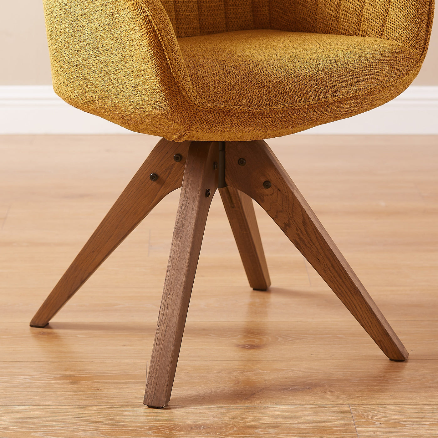 Fauteuil d'appoint pivotant Art Leon pour bureau moderne avec pieds en bois