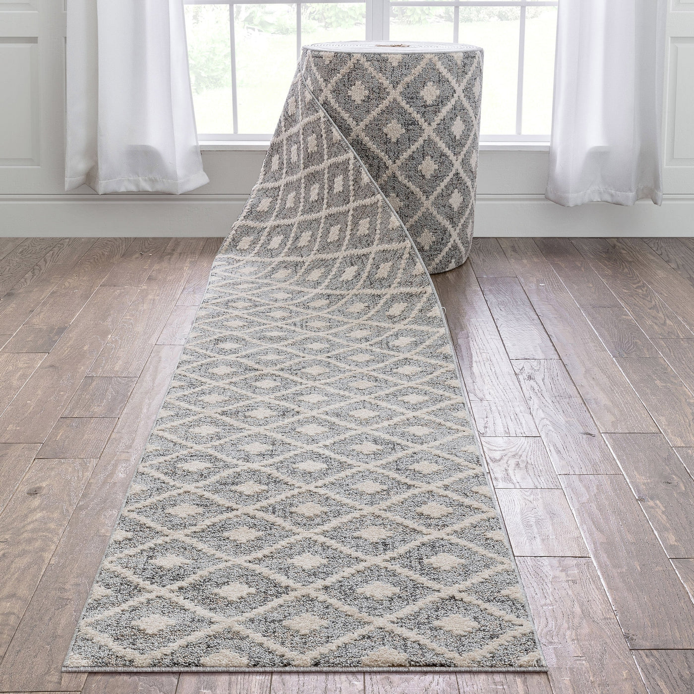 Tapis d'escalier moderne Harlow Trellis sur mesure
