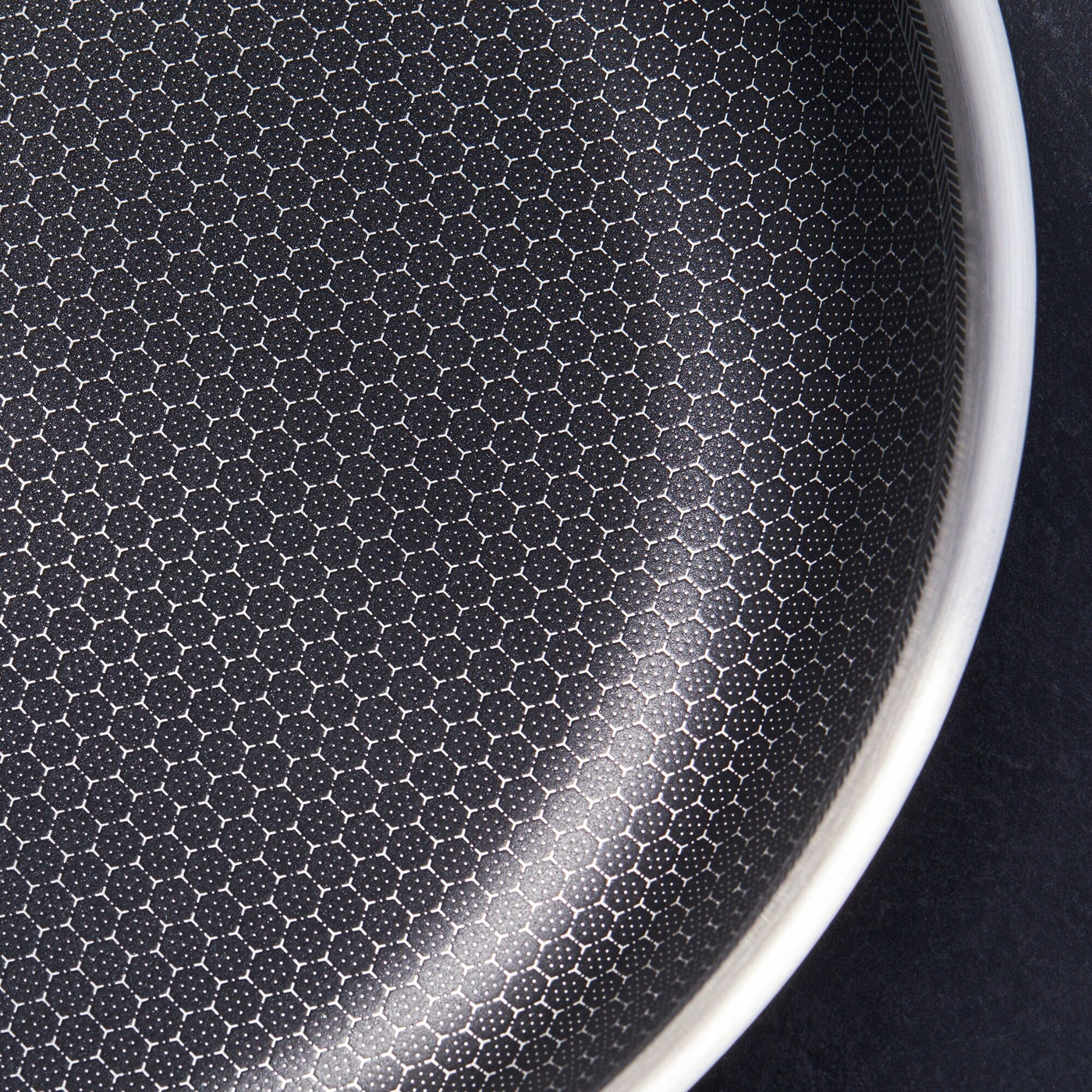 Ensemble de 3 poêles à frire HENCKELS Paradigm avec spatule et cuillère de service en prime - 5 pièces