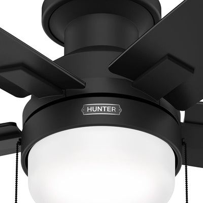 Ventilateur de plafond à profil bas Hunter 52 Anisten avec éclairage LED et chaînette - Moderne, contemporain, transitionnel