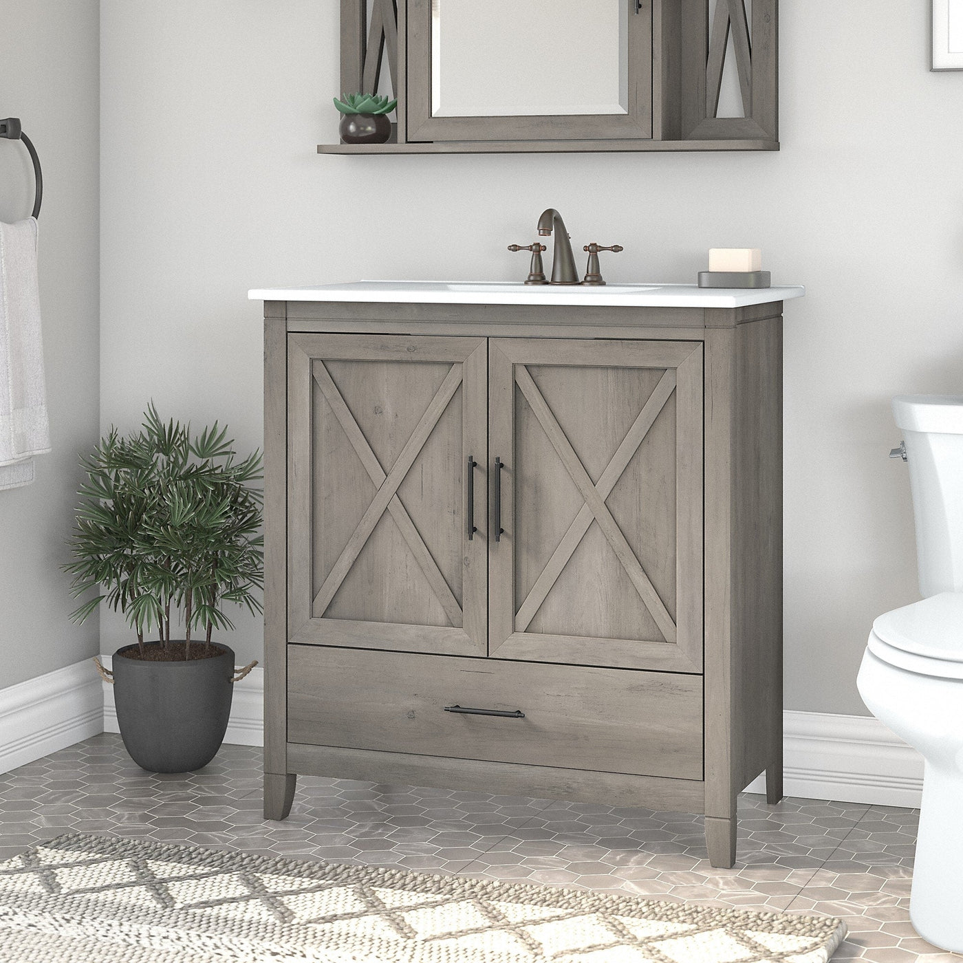 Meuble-lavabo Key West 32 W avec lavabo par Bush Furniture