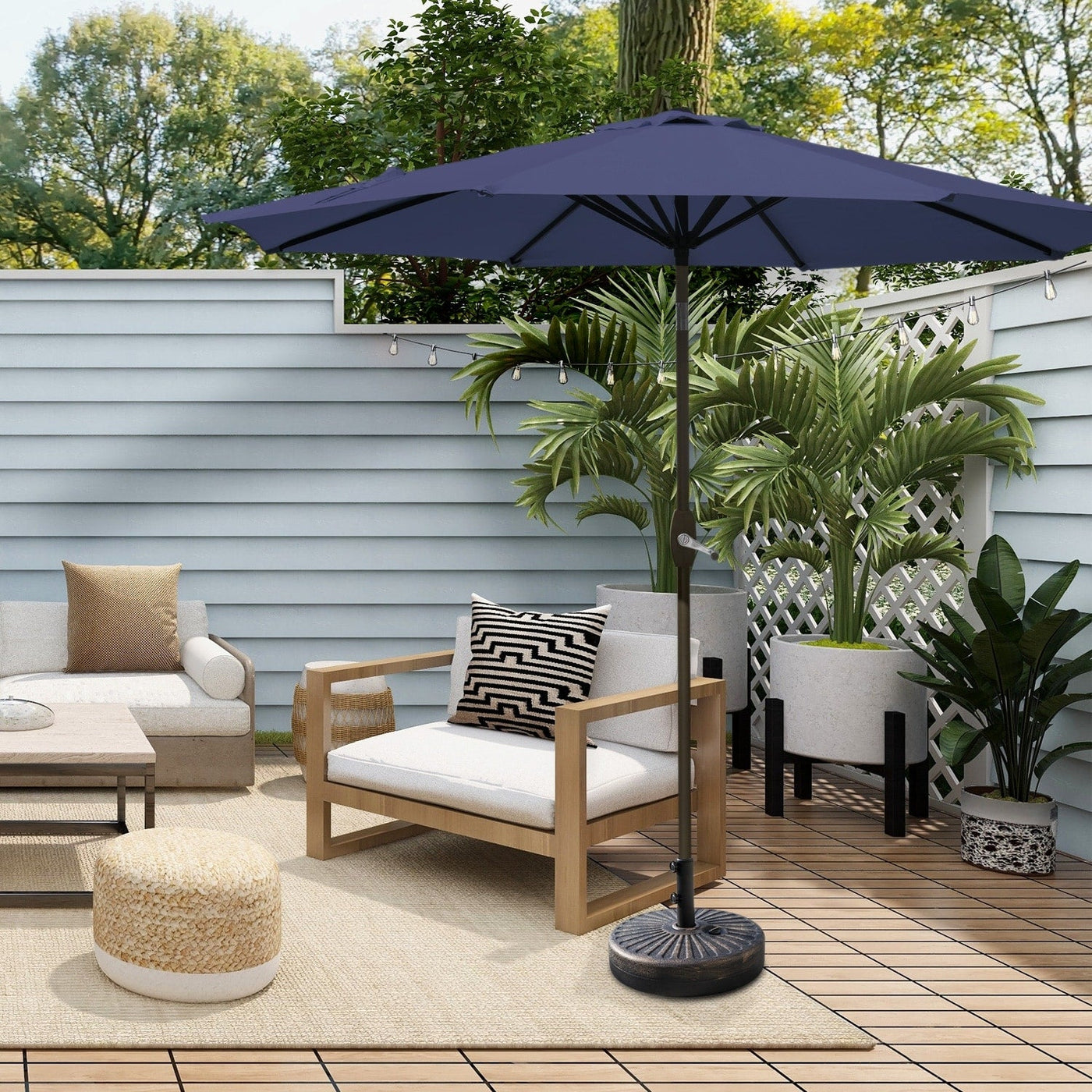 Parasol de patio Lopes de 9 pieds avec base en finition bronze et support de poids inclus
