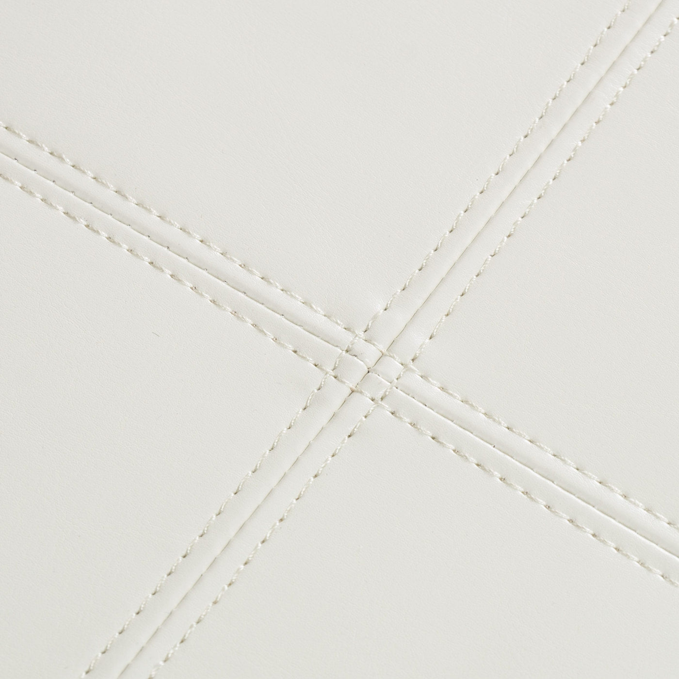 Banc de rangement en similicuir Lucinda par Christopher Knight Home - 51,25 L x 17,50 l x 16,25 H