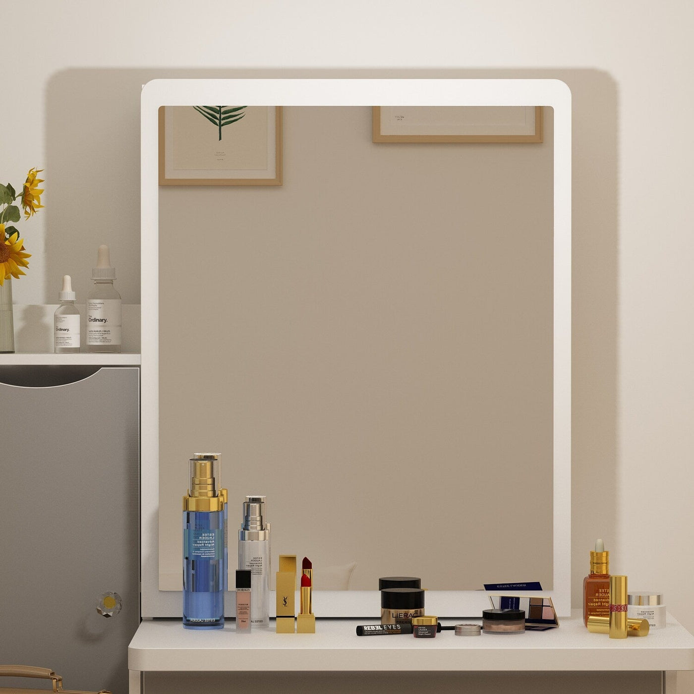 Ensemble de maquillage avec miroir et tabouret