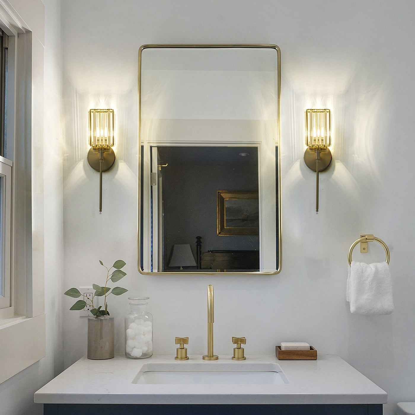 Applique murale moderne dorée à intensité variable, style cylindre glamour pour salle de bain, en cristal, pour meuble-lavabo