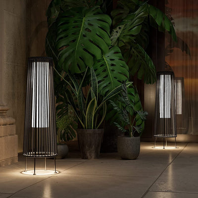 Lot de 2 lampes solaires d'extérieur en osier, résistantes aux intempéries, idéales pour terrasse, porche, cour ou jardin.